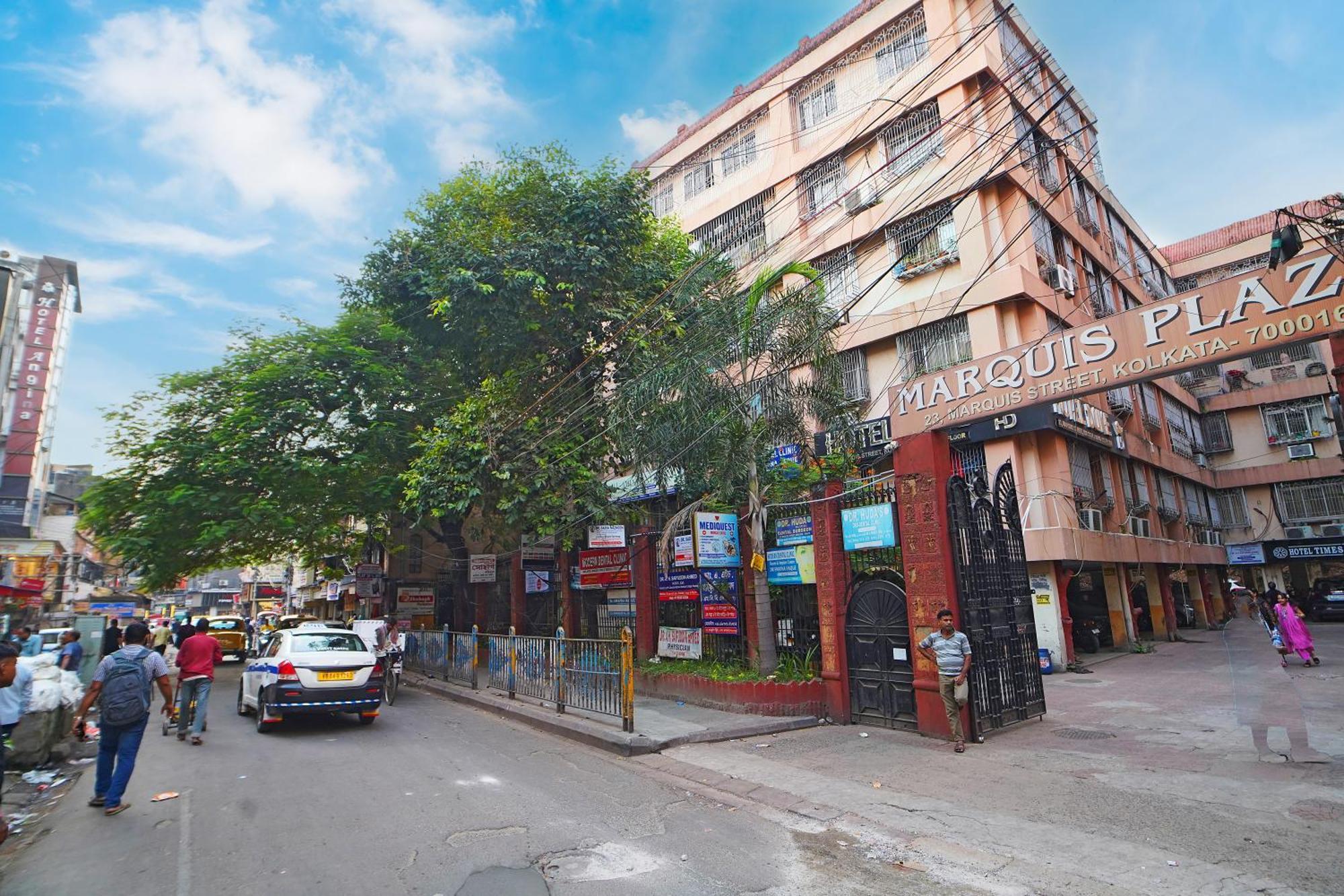 Hotel Samrat Near Victoria Memorial !! Couple Friendly !! Kolkata