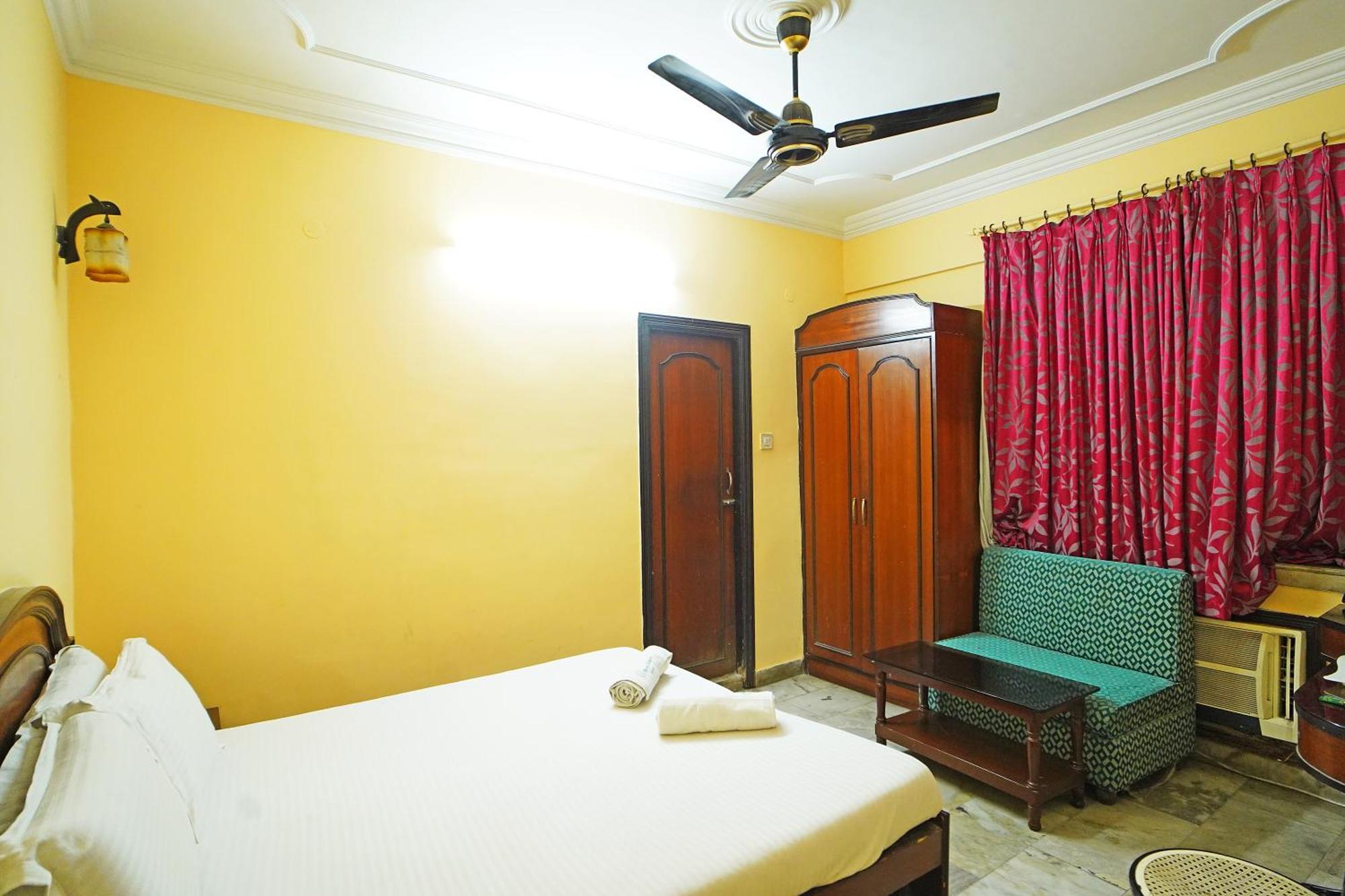 Samrat Near Victoria Memorial !! Couple Friendly !! 3* Kolkata